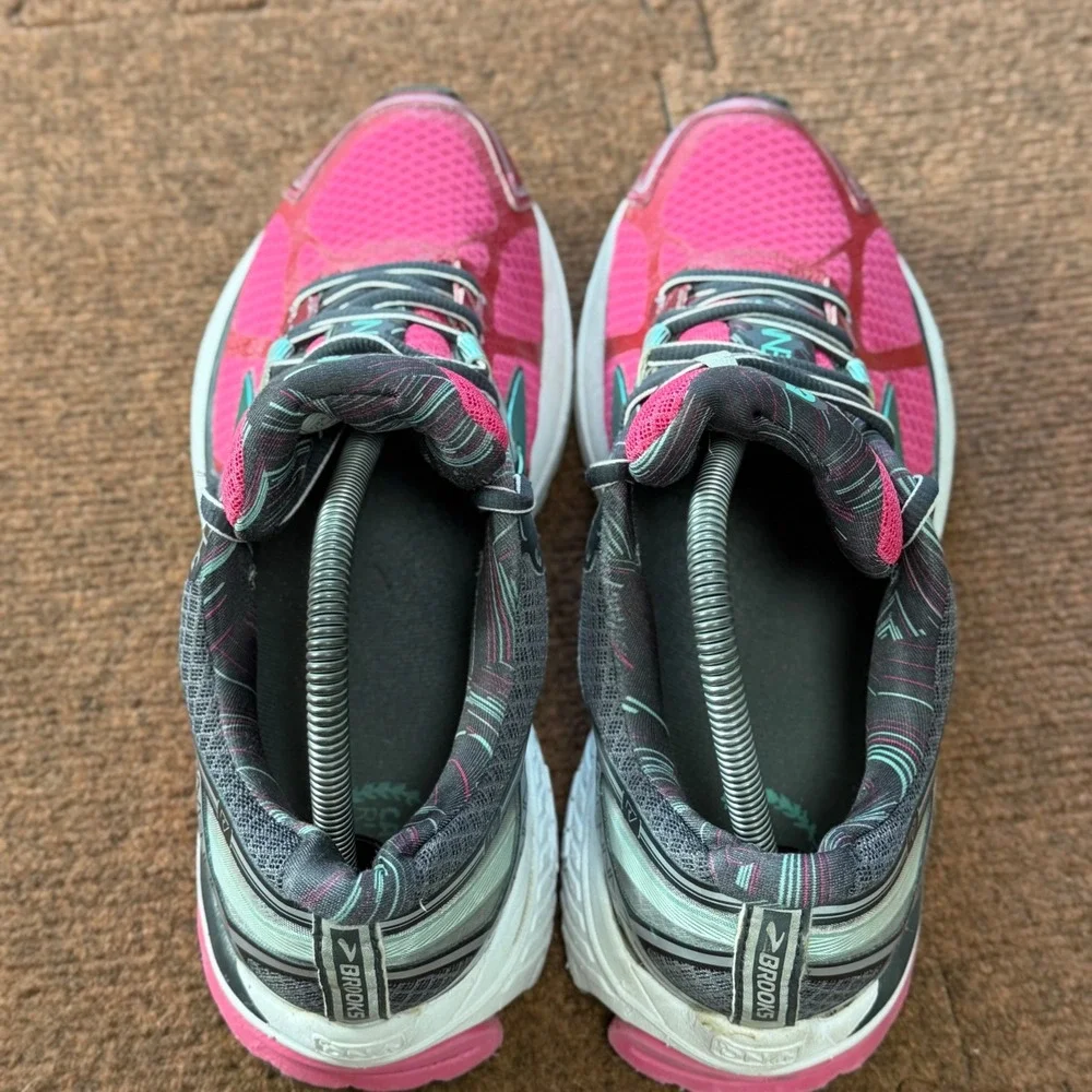 Brooks Ravenna 7‎ Womens Running Shoes Pink Grey Teal Athletic Sneakers size 11